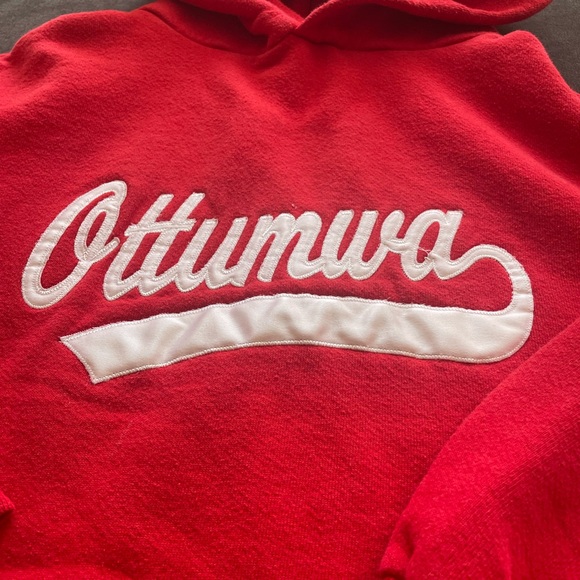 Vintage red ottumwa red hoodie
Perfect condition 
Send offers

#vintage #hoodie - Picture 2 of 2